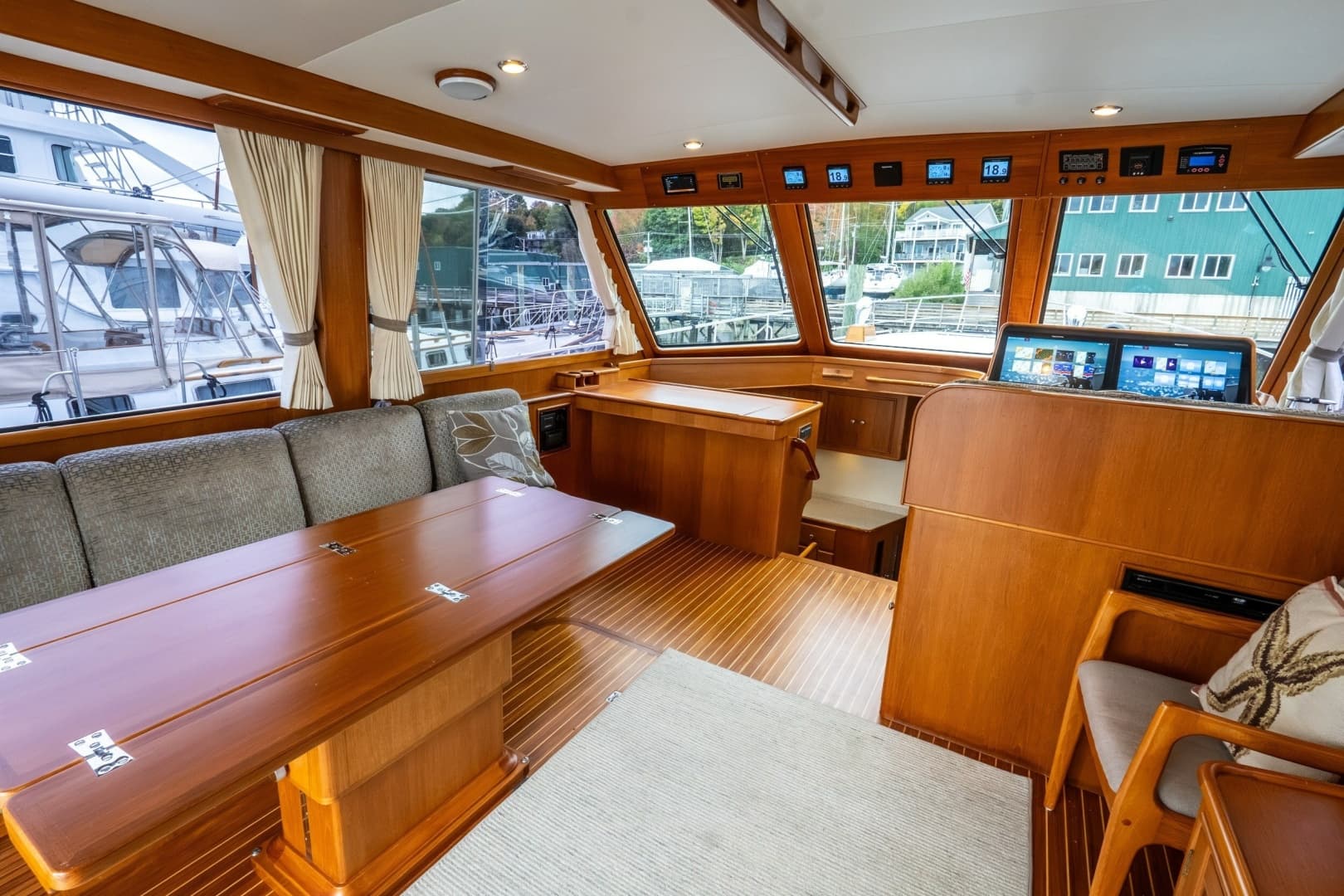 2003 Grand Banks 54