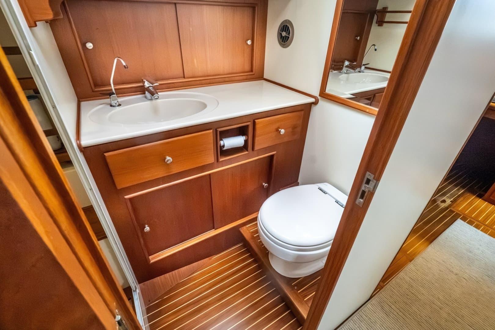 2003 Grand Banks 54