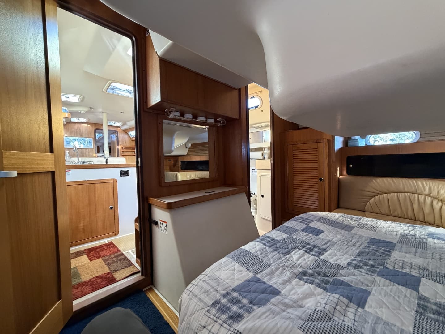 2001 Catalina 380