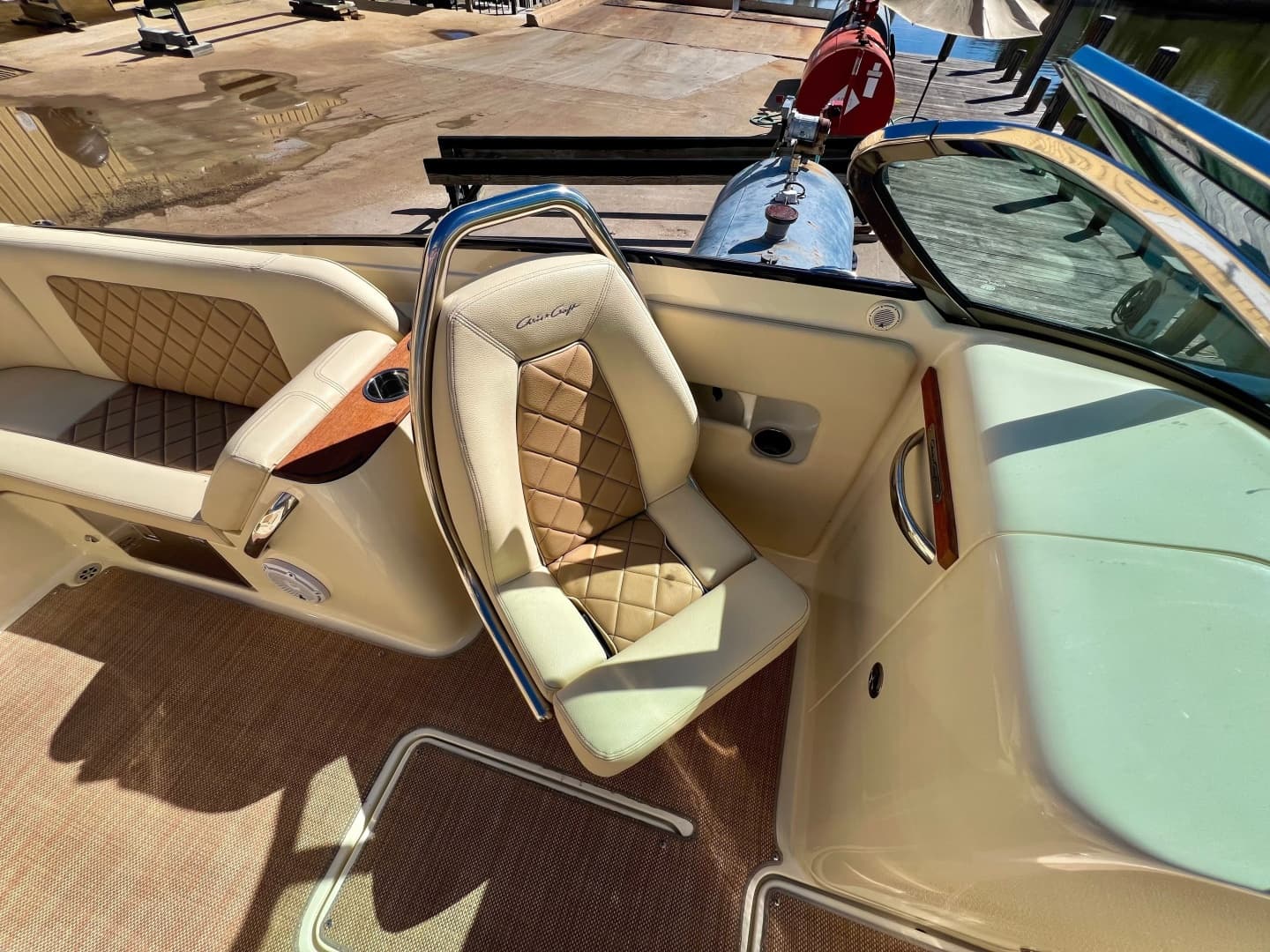 2020 Chris-Craft Launch 27