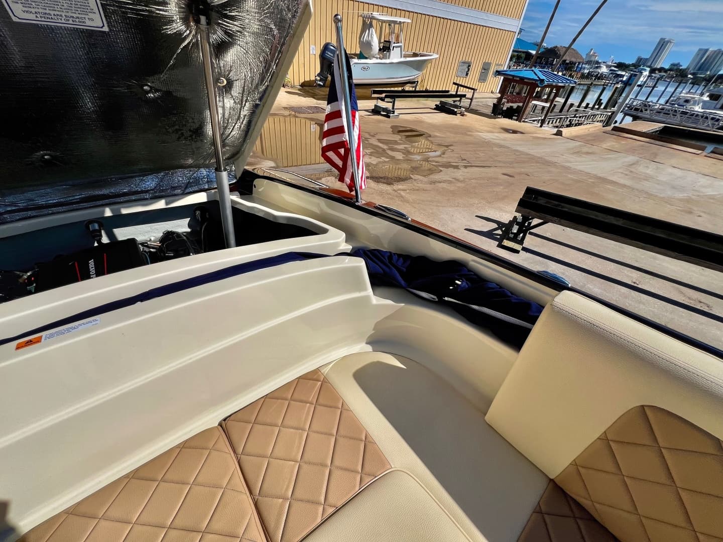 2020 Chris-Craft Launch 27