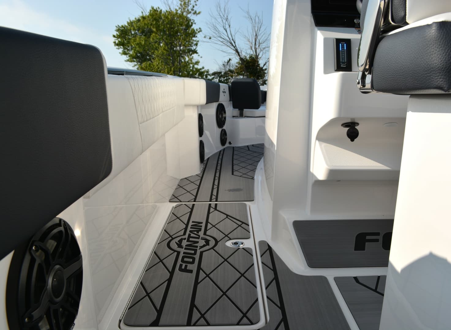 2025 Fountain 32 NX