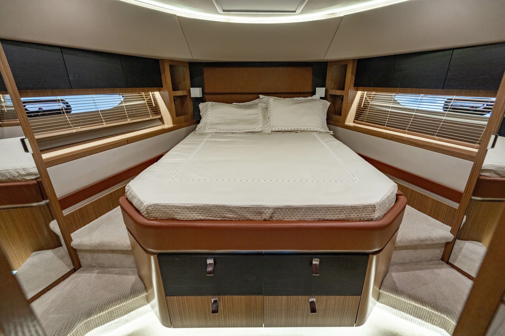 2017 Sea Ray L65