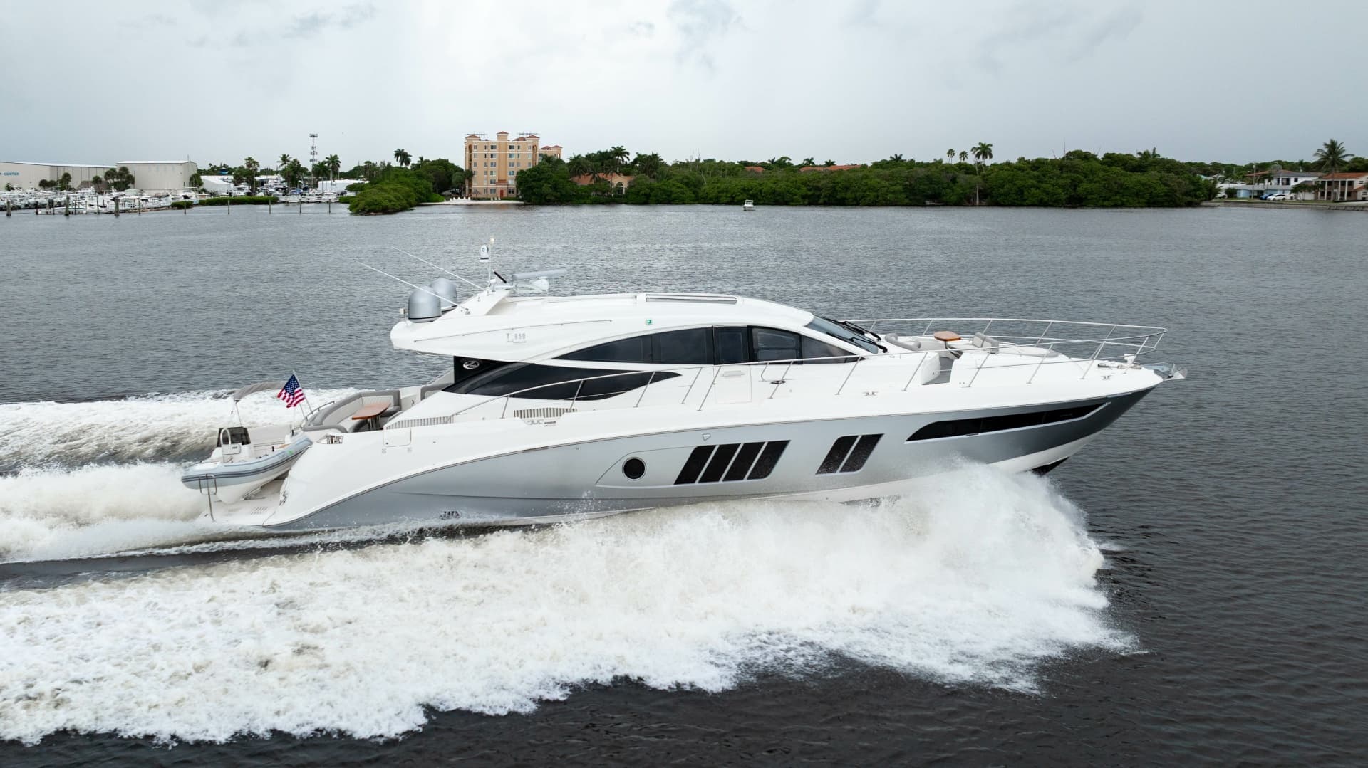 2017 Sea Ray L65