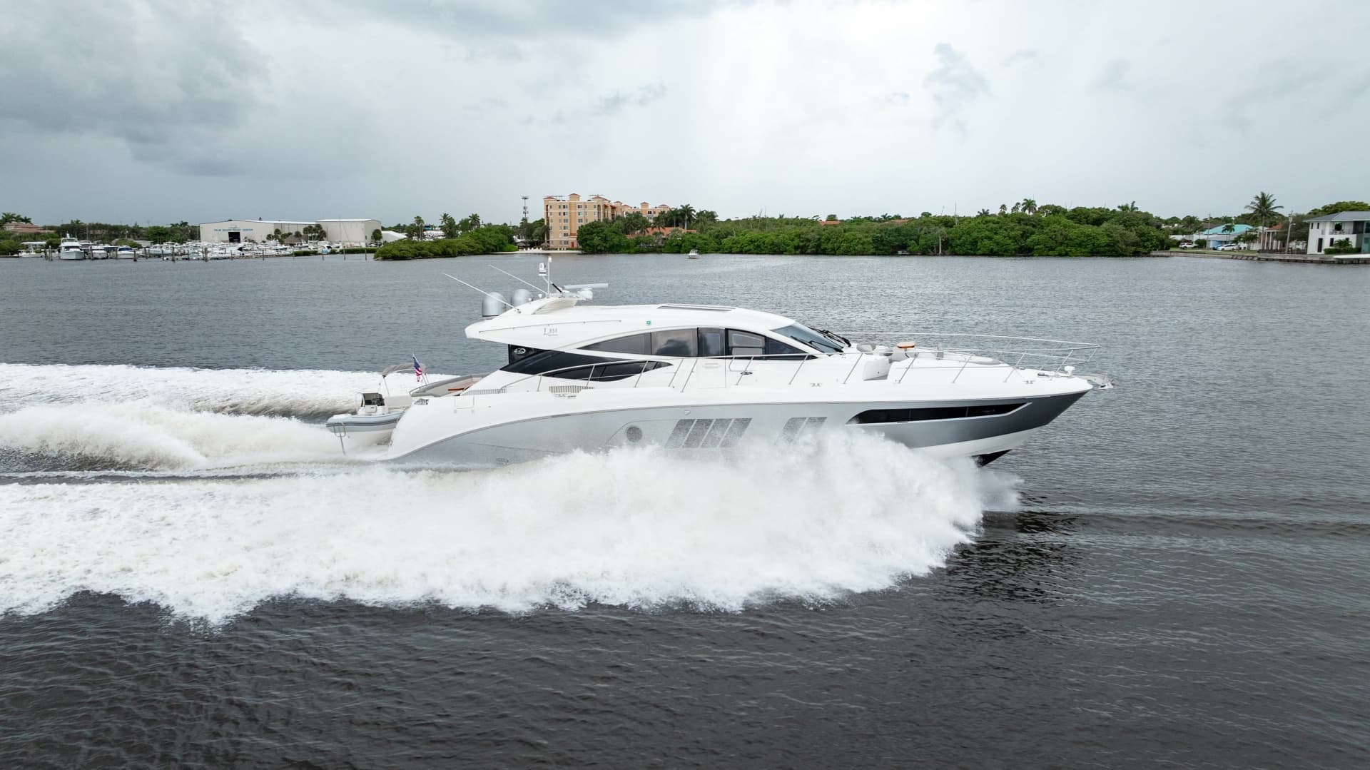 2017 Sea Ray L65