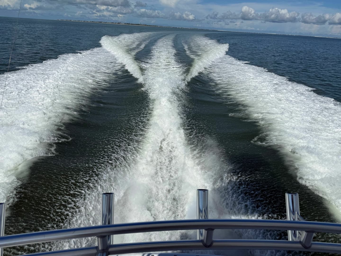 2002 Viking 52 Convertible