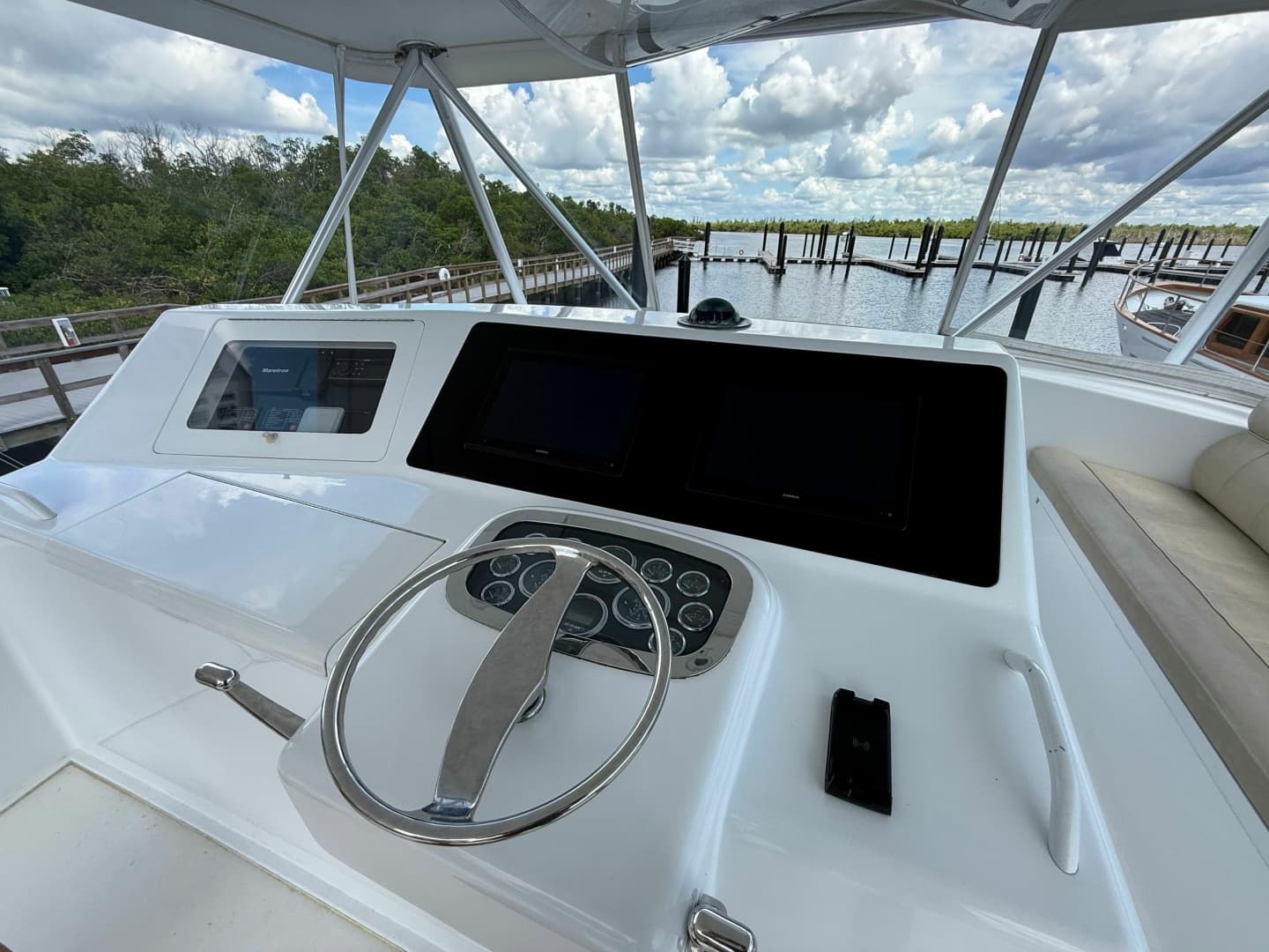 2002 Viking 52 Convertible