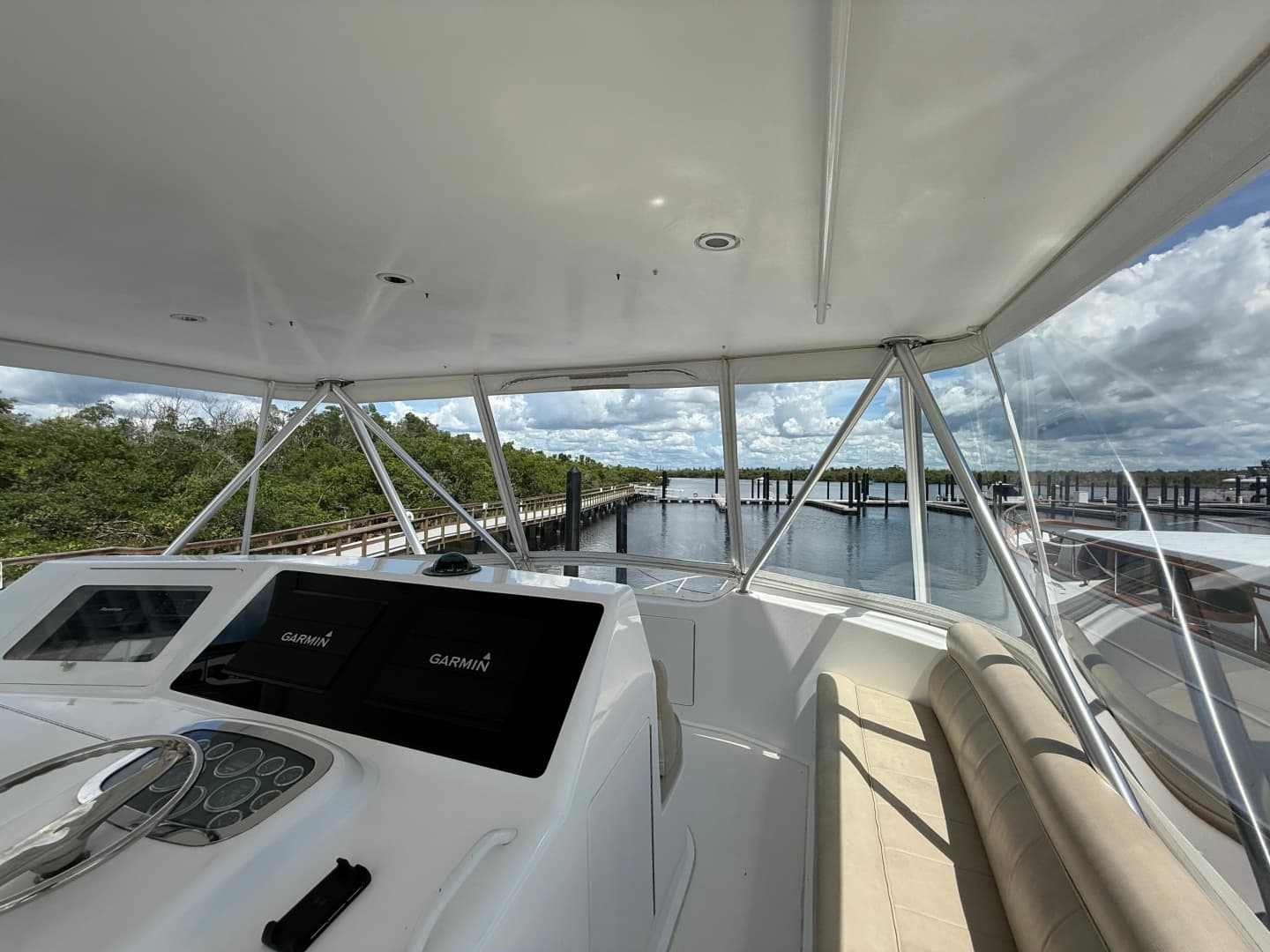 2002 Viking 52 Convertible