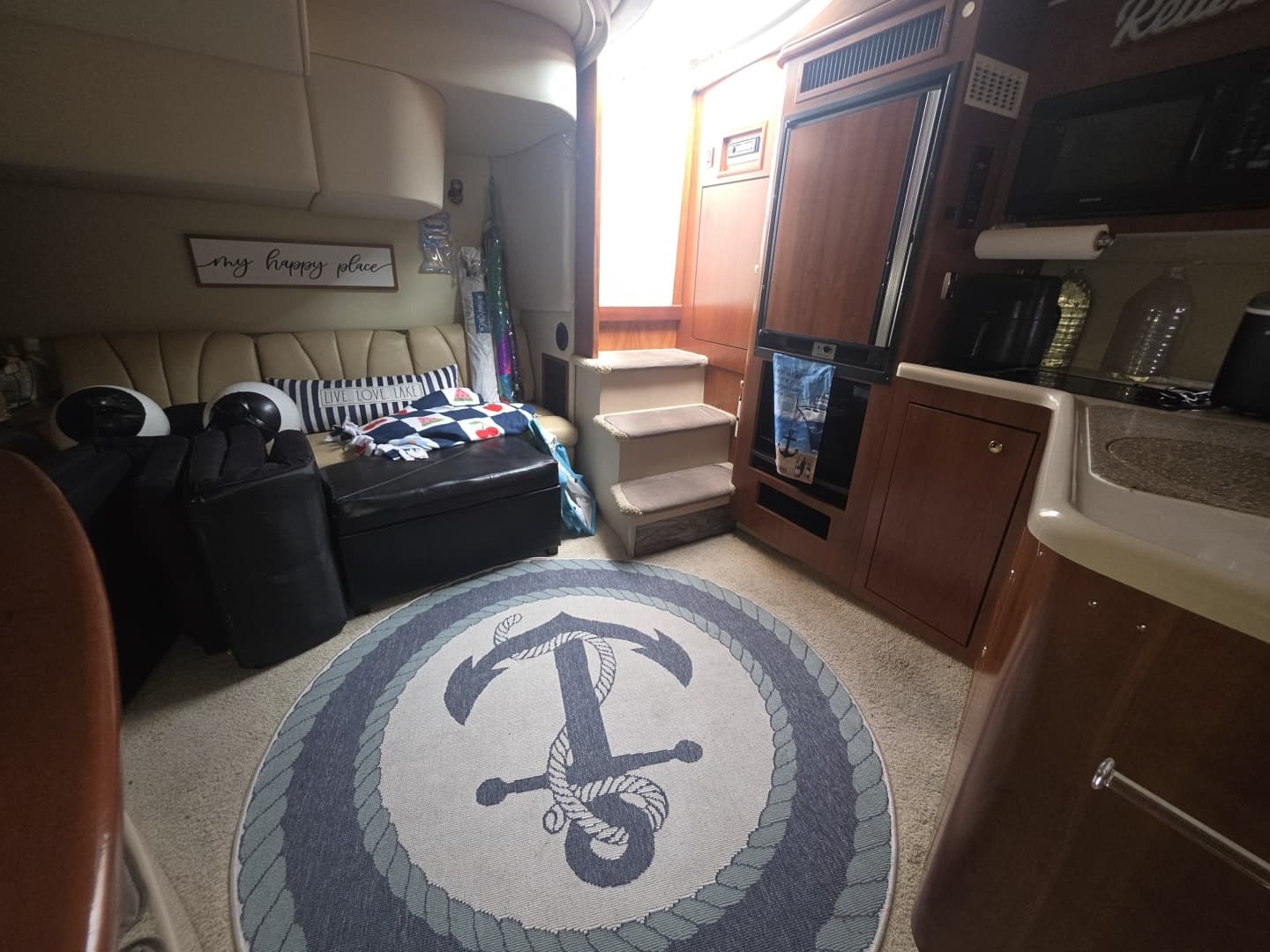 2001 Cruisers Yachts 3572