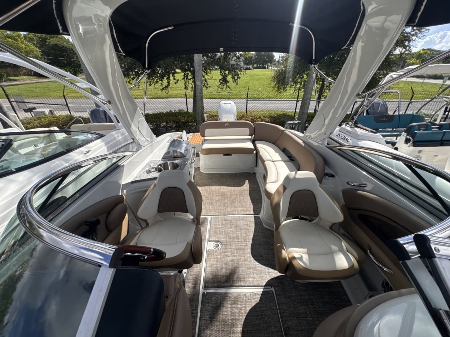 2022 Crownline 