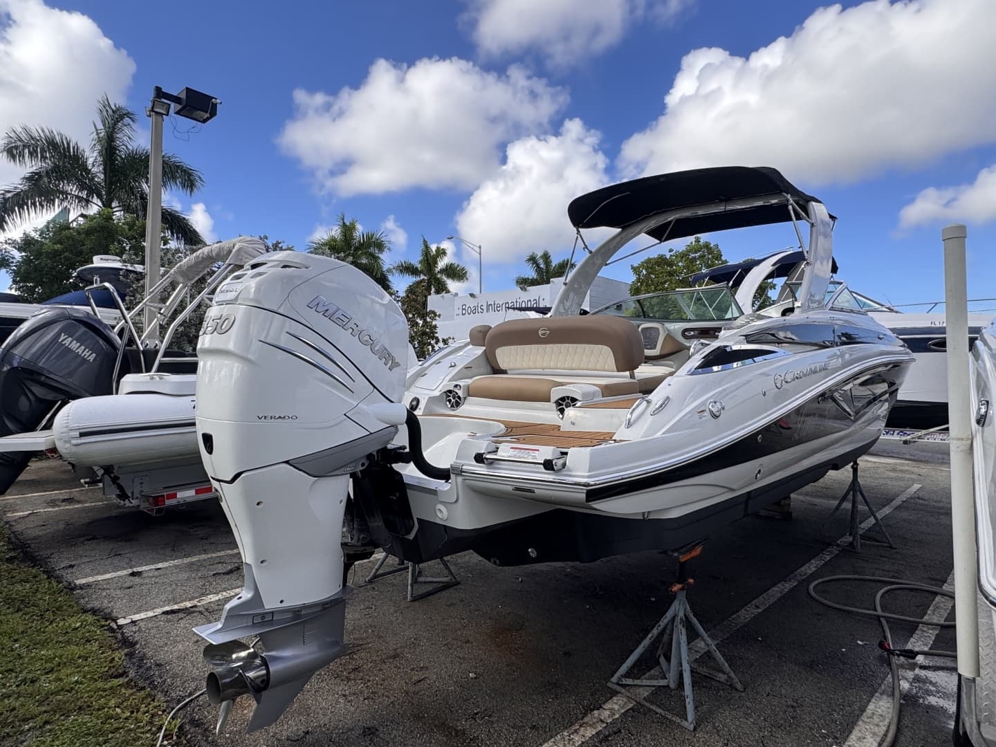 2022 Crownline 