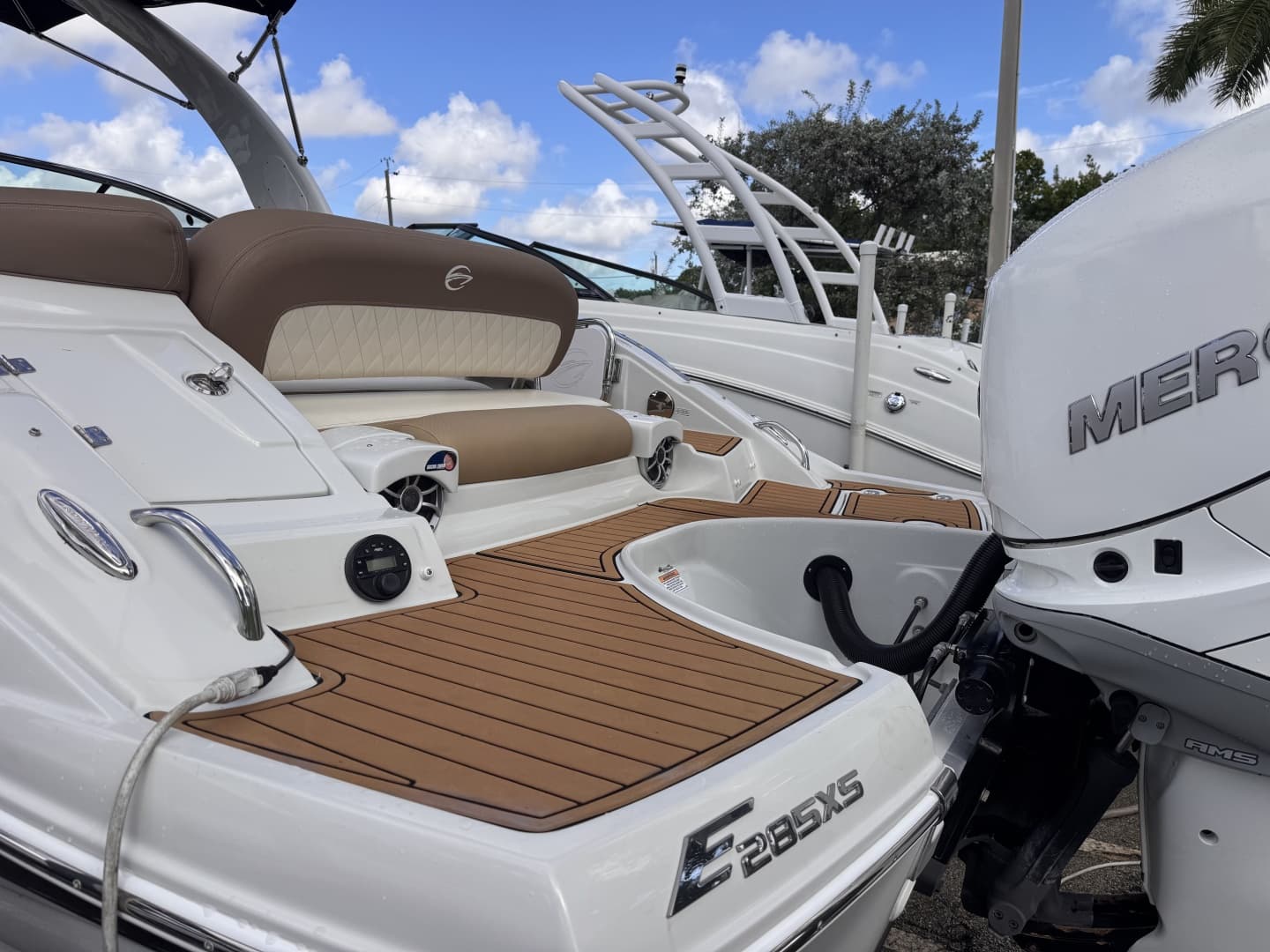 2022 Crownline 