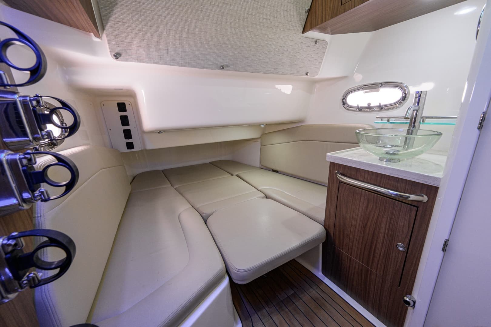 2018 Boston Whaler 380 Outrage