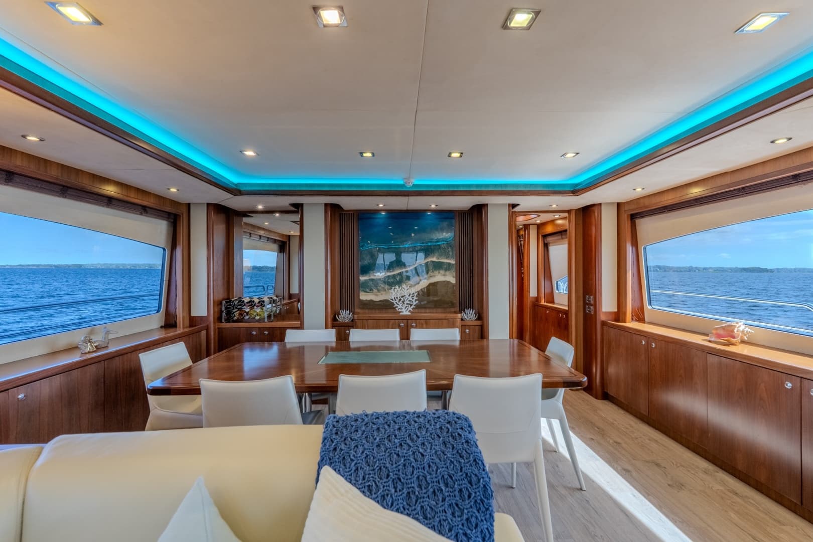 2004 Sunseeker 105 Yacht