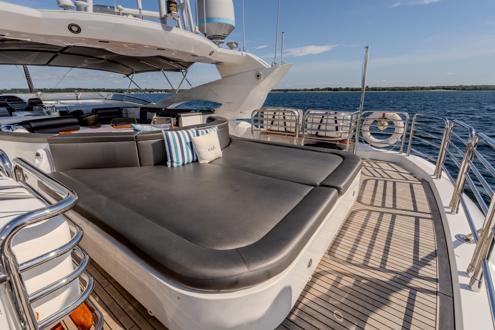 2004 Sunseeker 105 Yacht
