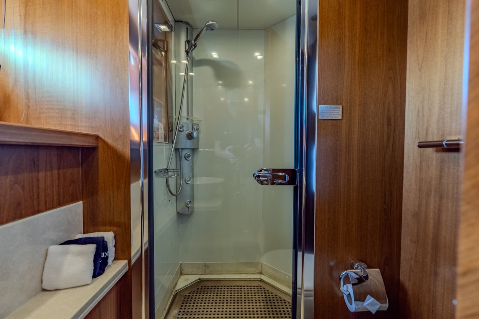 2004 Sunseeker 105 Yacht