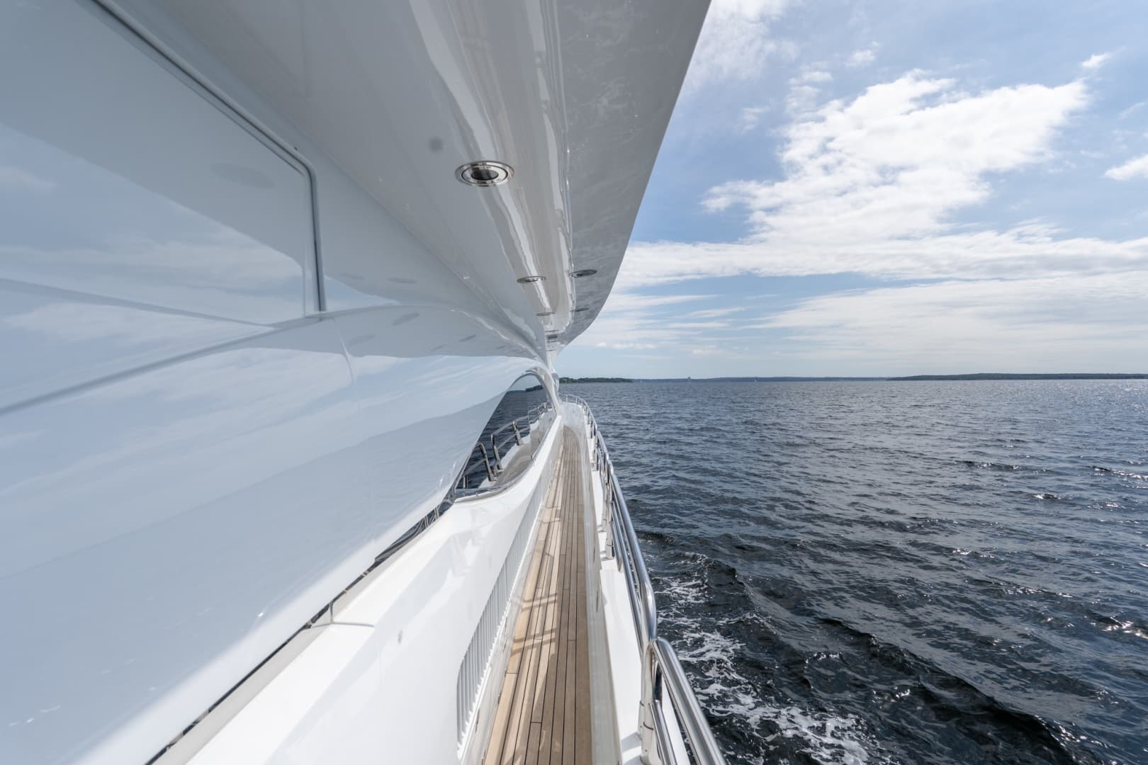 2004 Sunseeker 105 Yacht