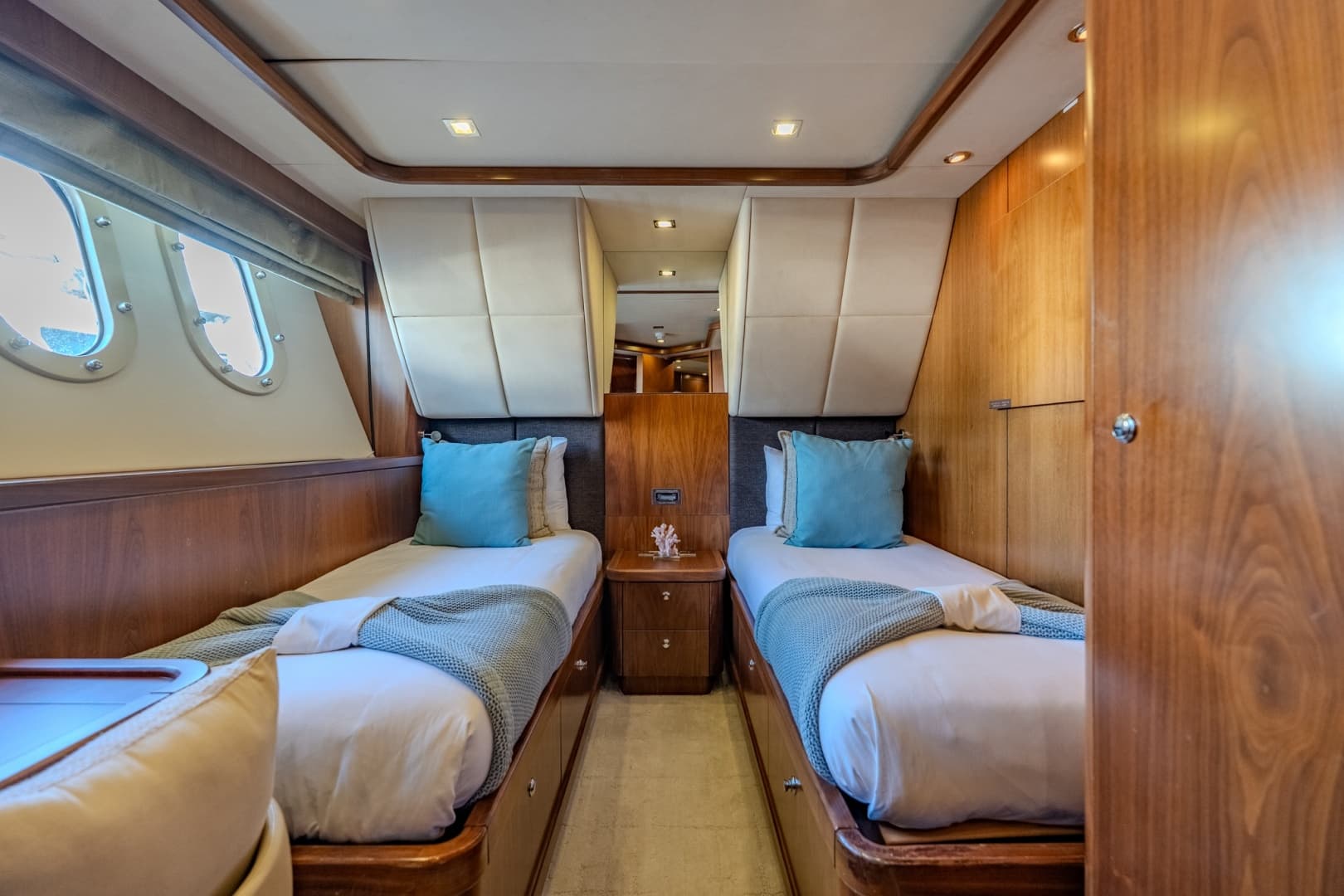 2004 Sunseeker 105 Yacht