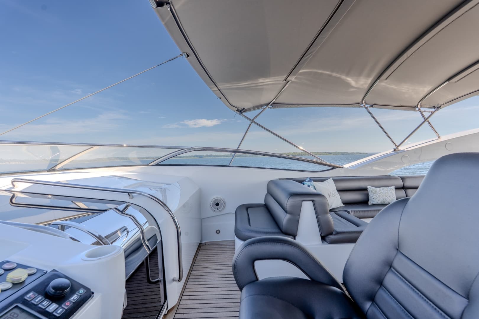2004 Sunseeker 105 Yacht