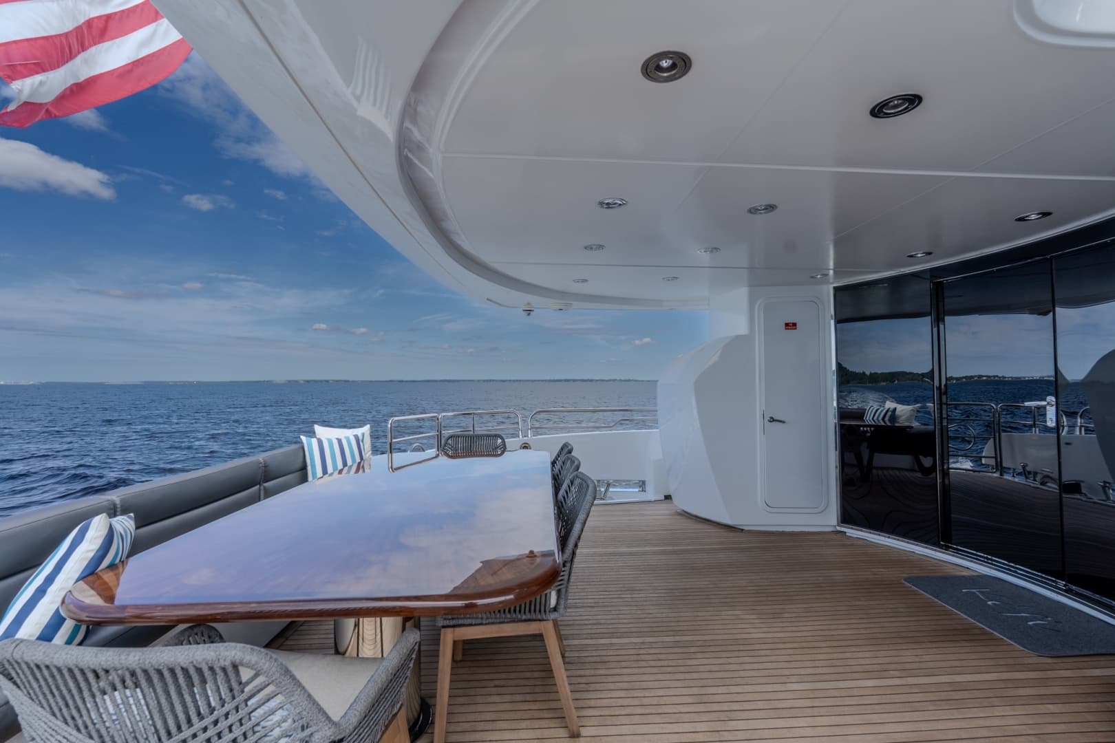 2004 Sunseeker 105 Yacht