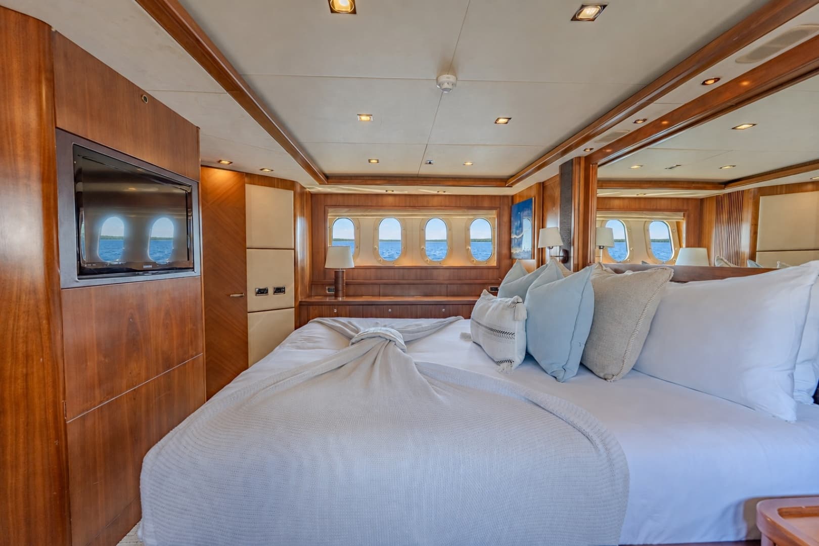 2004 Sunseeker 105 Yacht