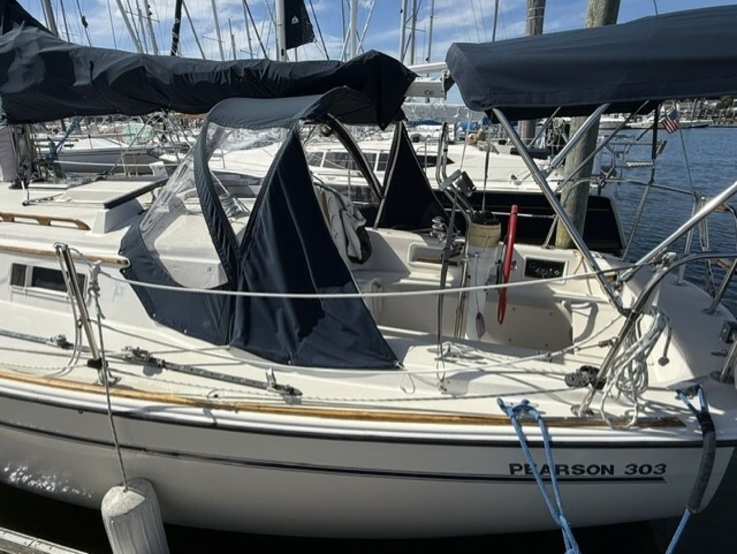 1986 Pearson 303