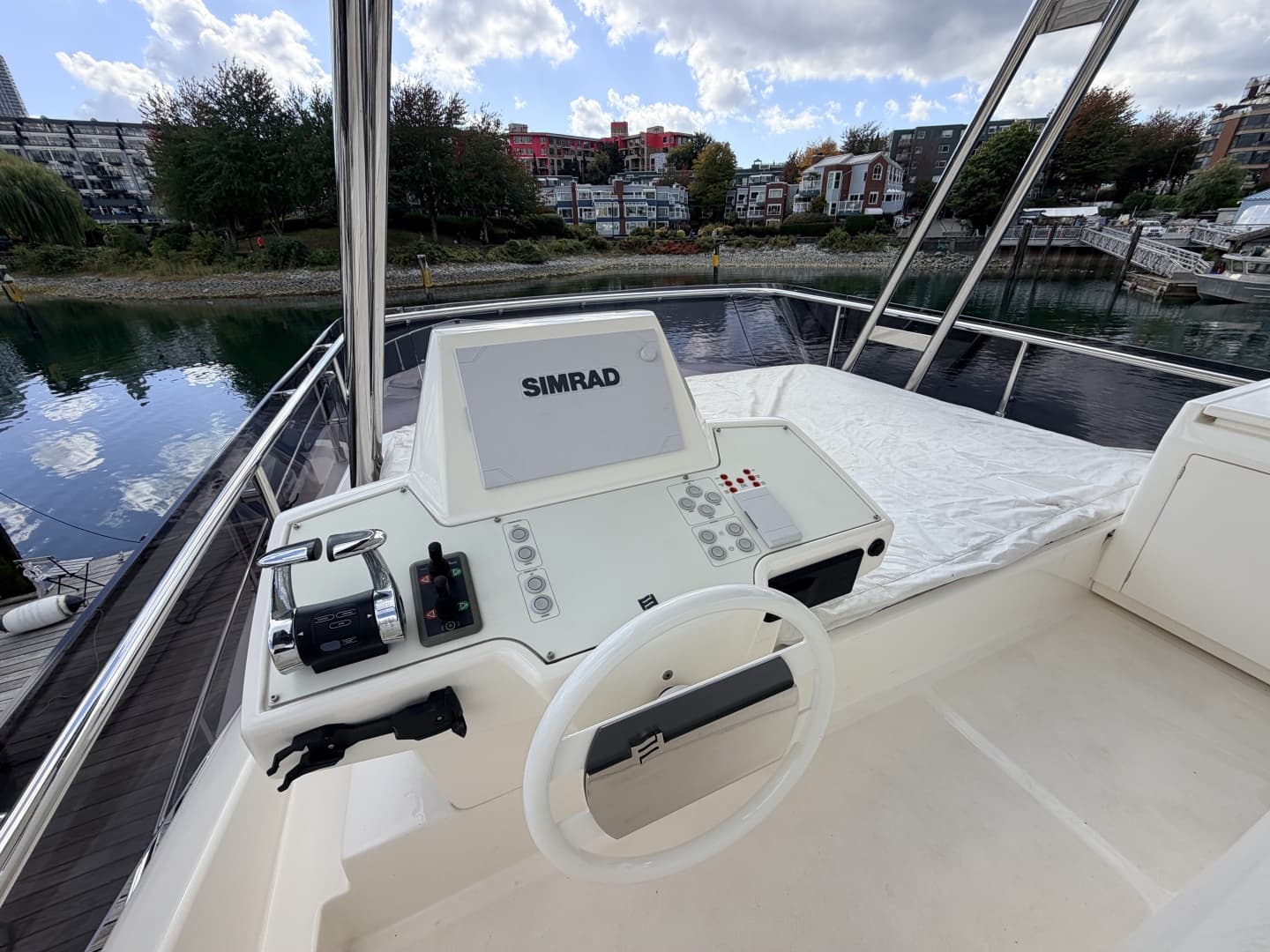 2020 Ferretti Yachts 550 Fly