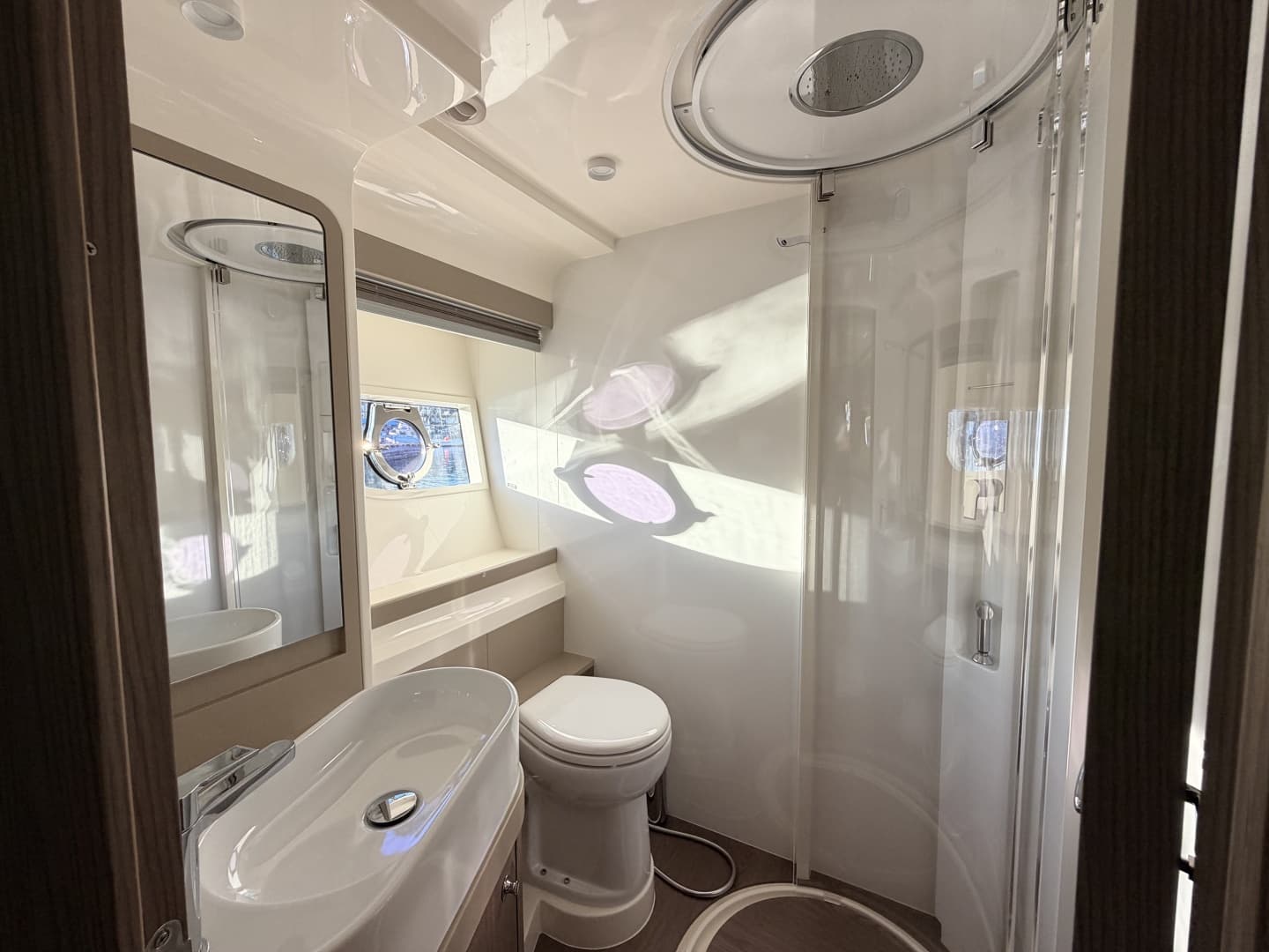 2020 Ferretti Yachts 550 Fly