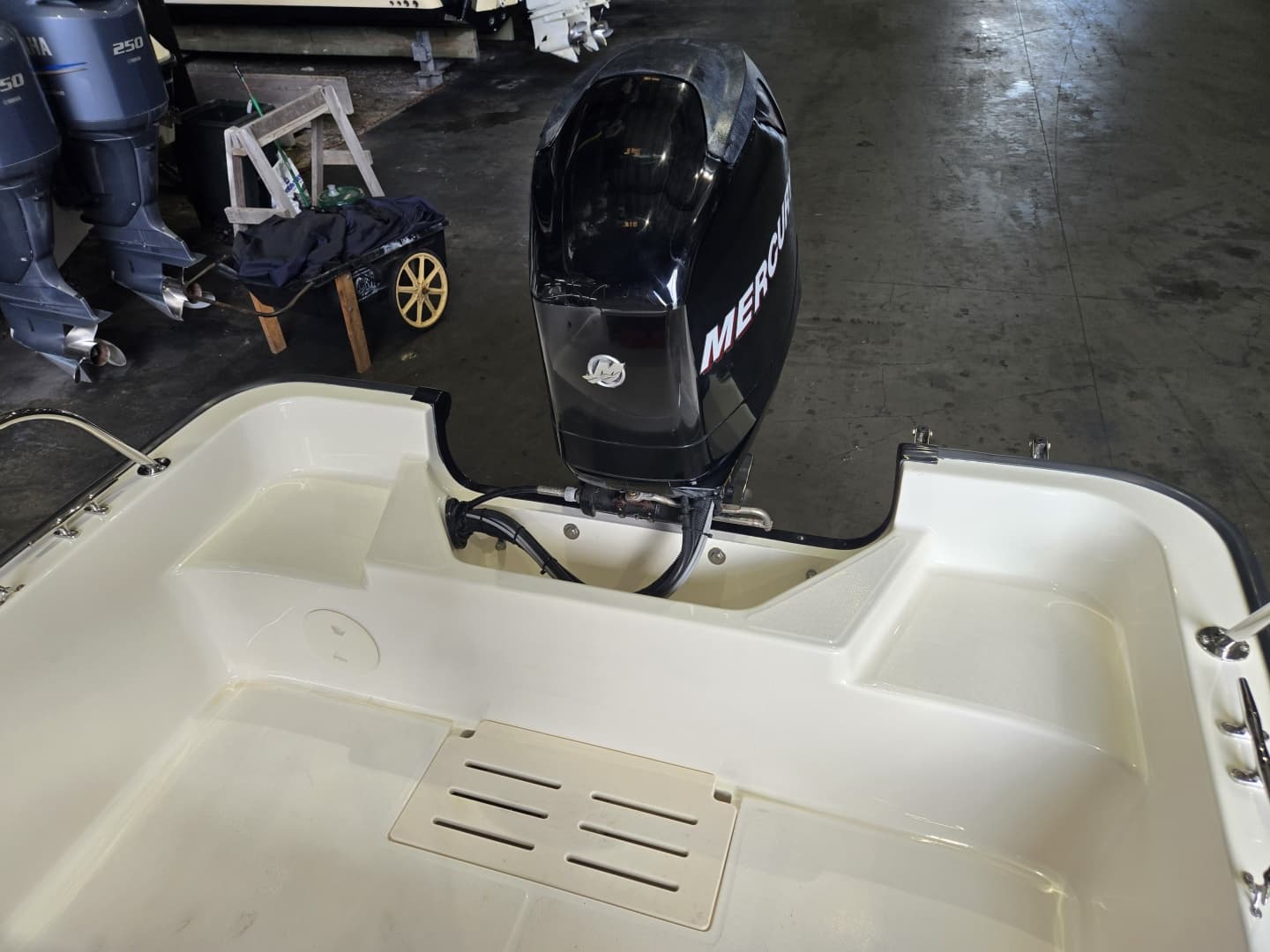 2010 Boston Whaler 170 Montauk