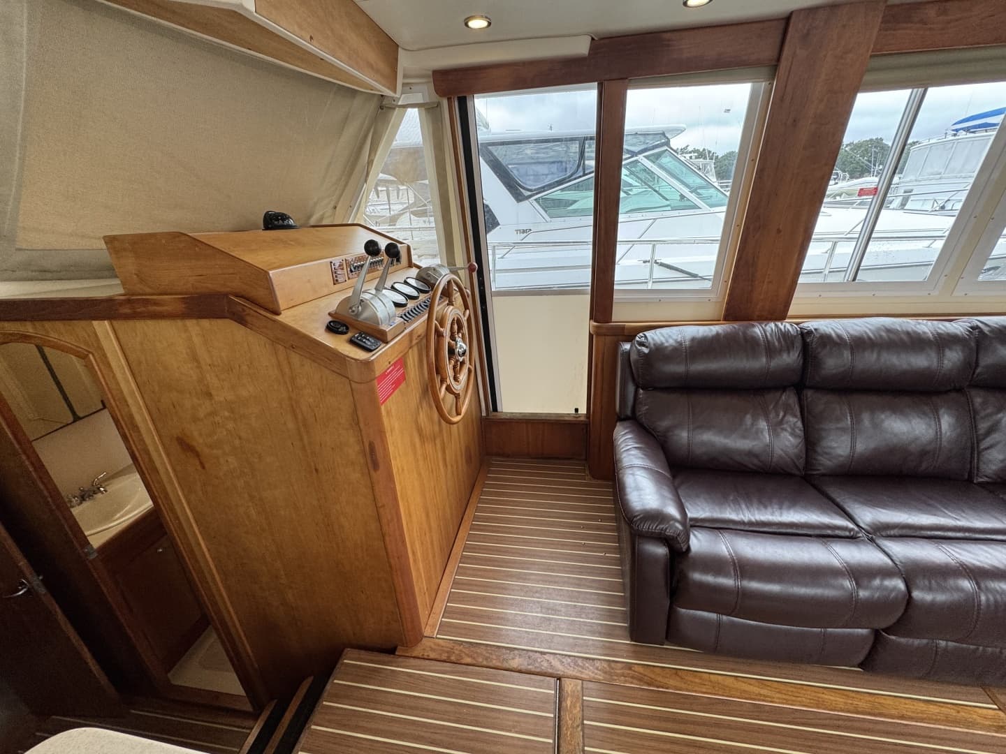 2004 Mainship 