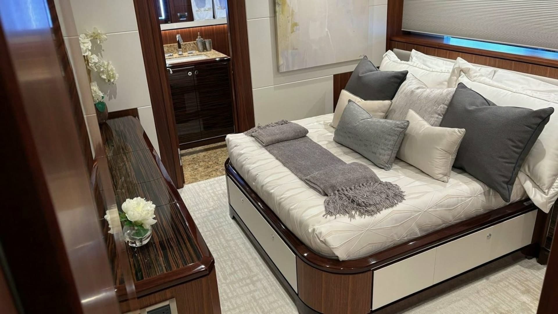 Queen Guest Stateroom