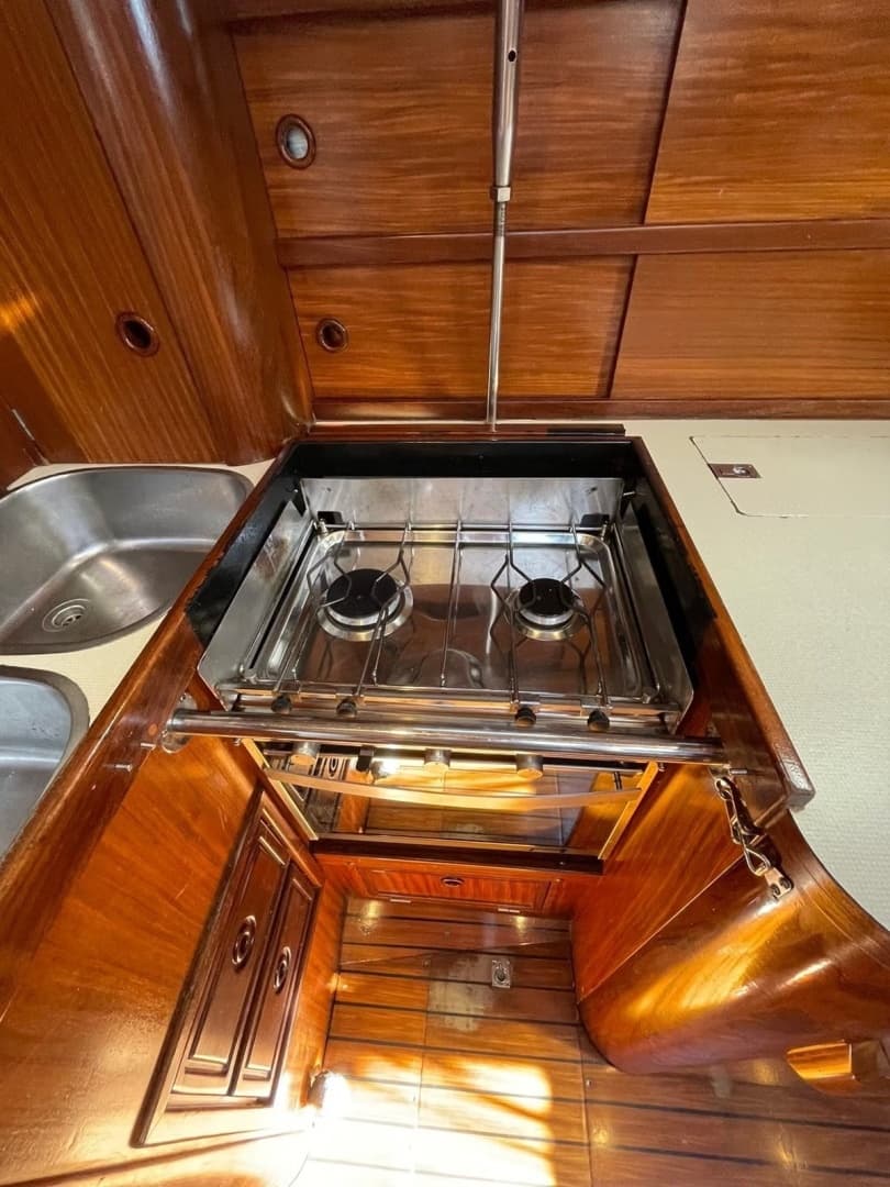 1990 Elan 43