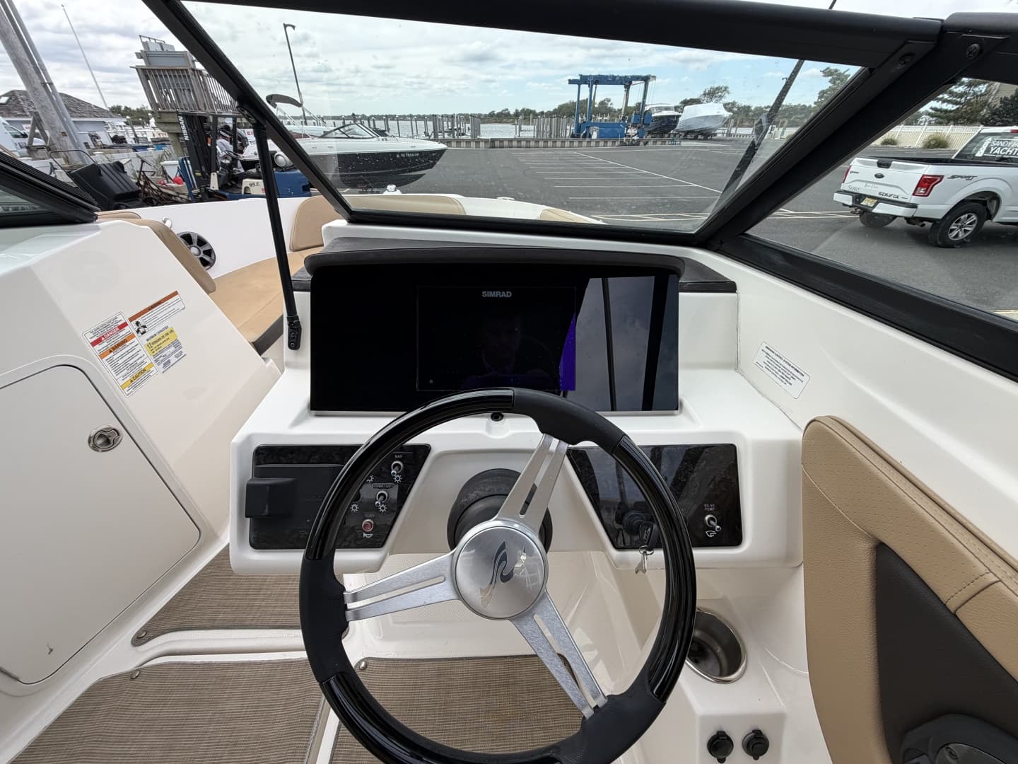 2020 Sea Ray SPX 210 Outboard