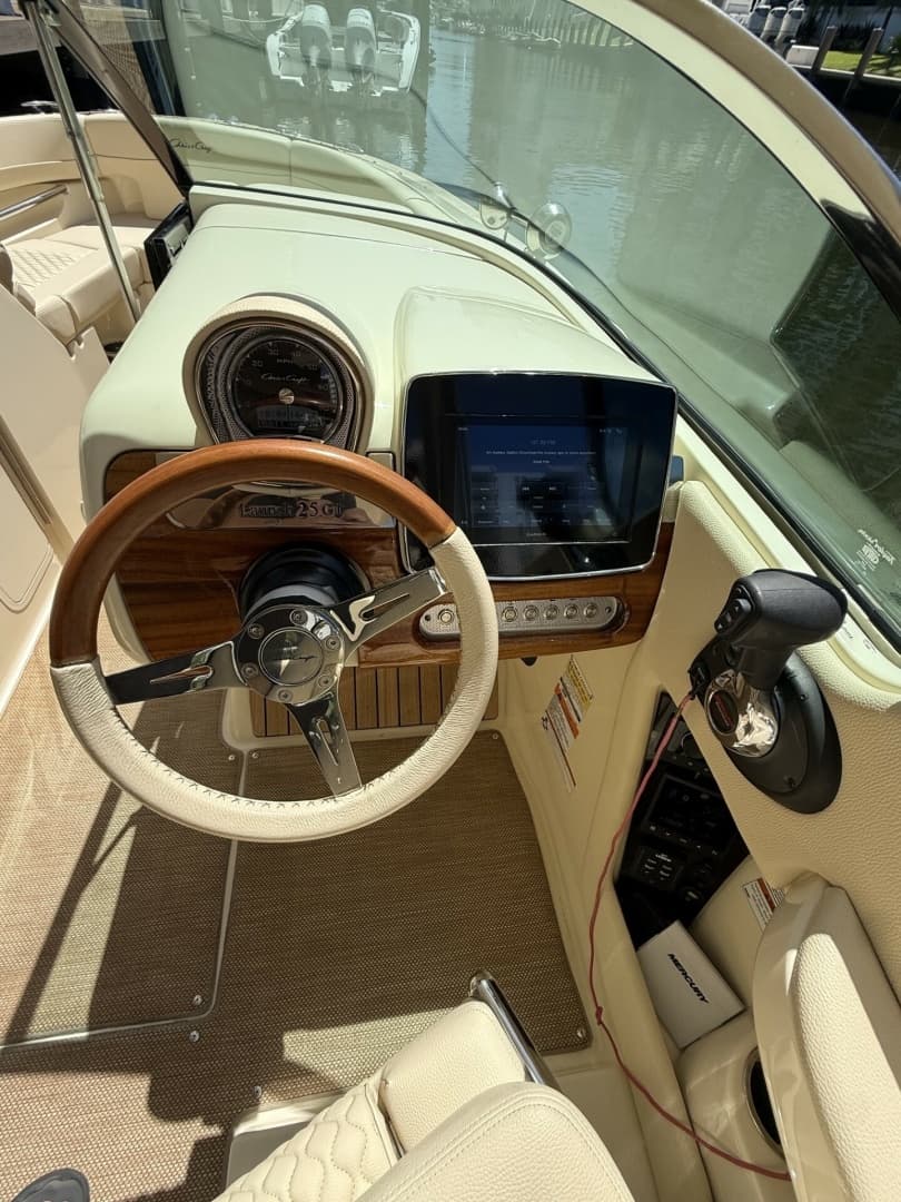 2022 Chris-Craft 