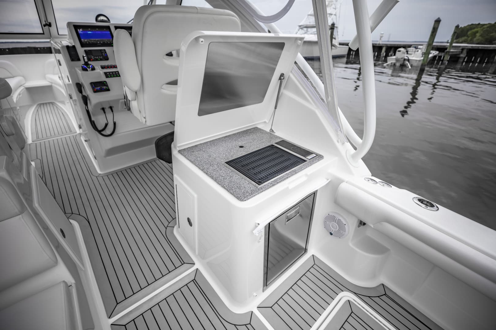2027 Ablemarle 31 Dual Console