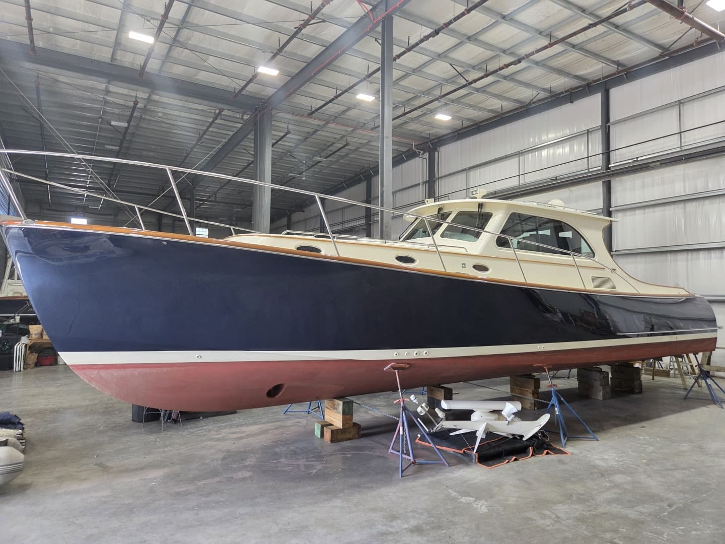 2009 Hinckley Talaria 44