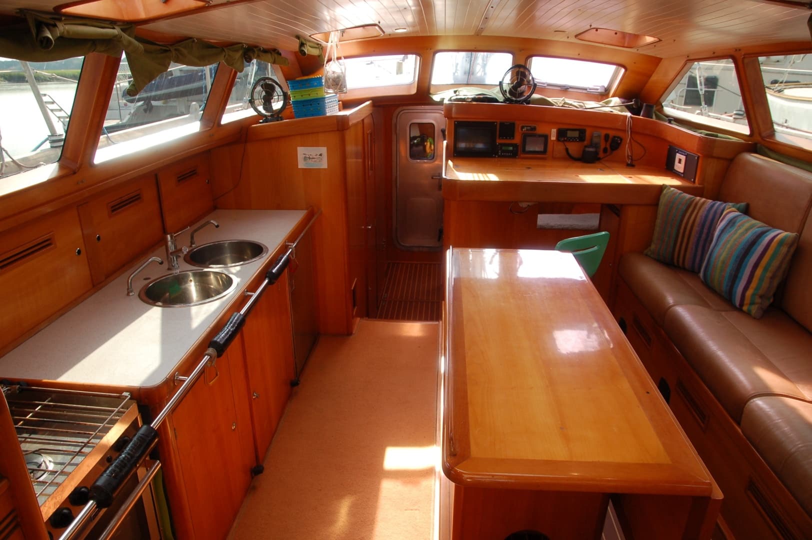2000 Garcia Passoa 48 Raised Salon