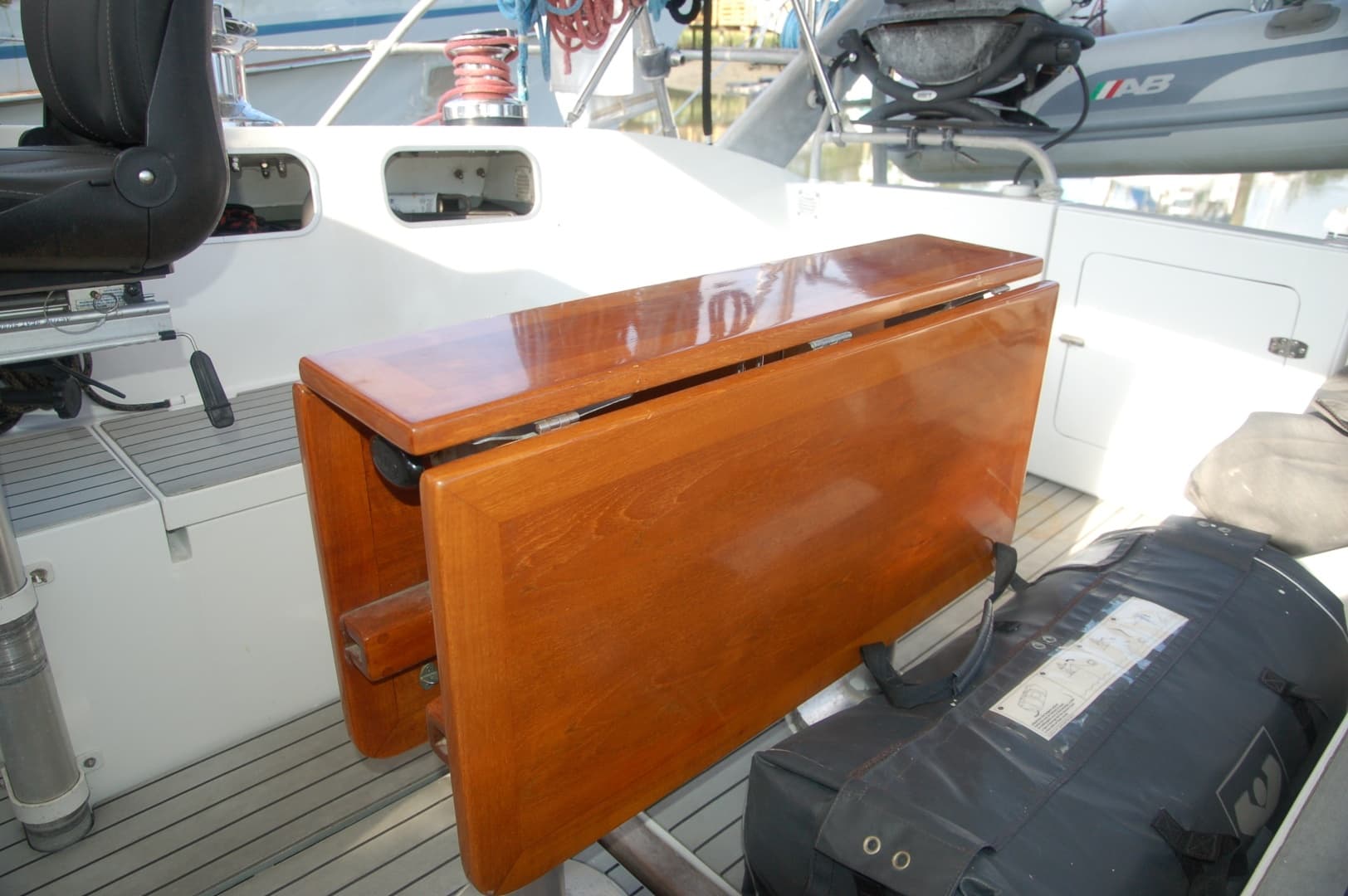 2000 Garcia Passoa 48 Raised Salon