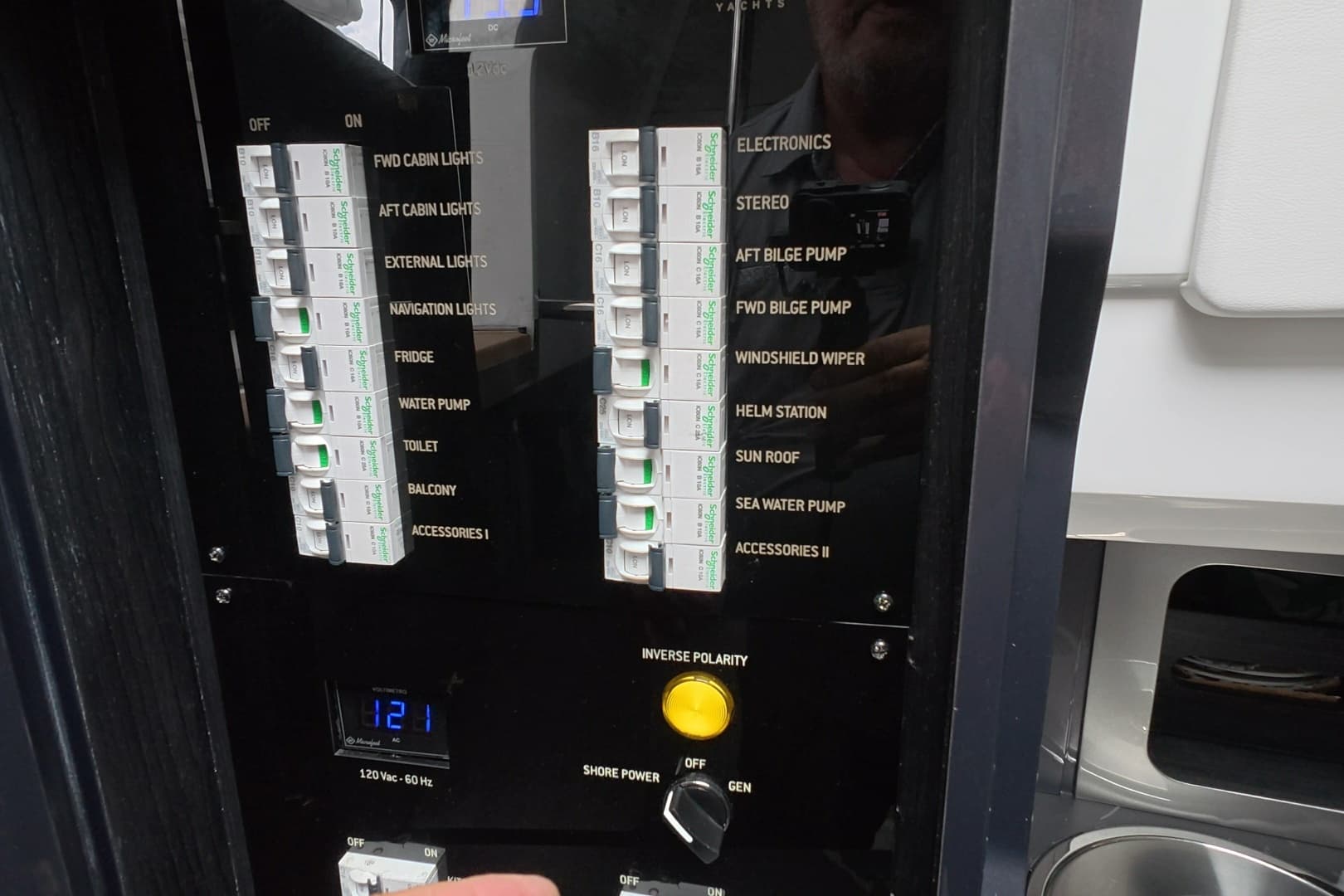 2025 Schaefer V44