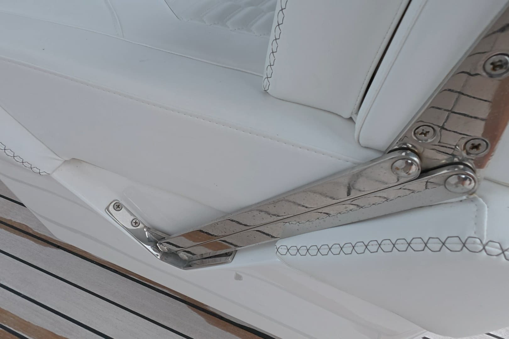 2025 Schaefer V44