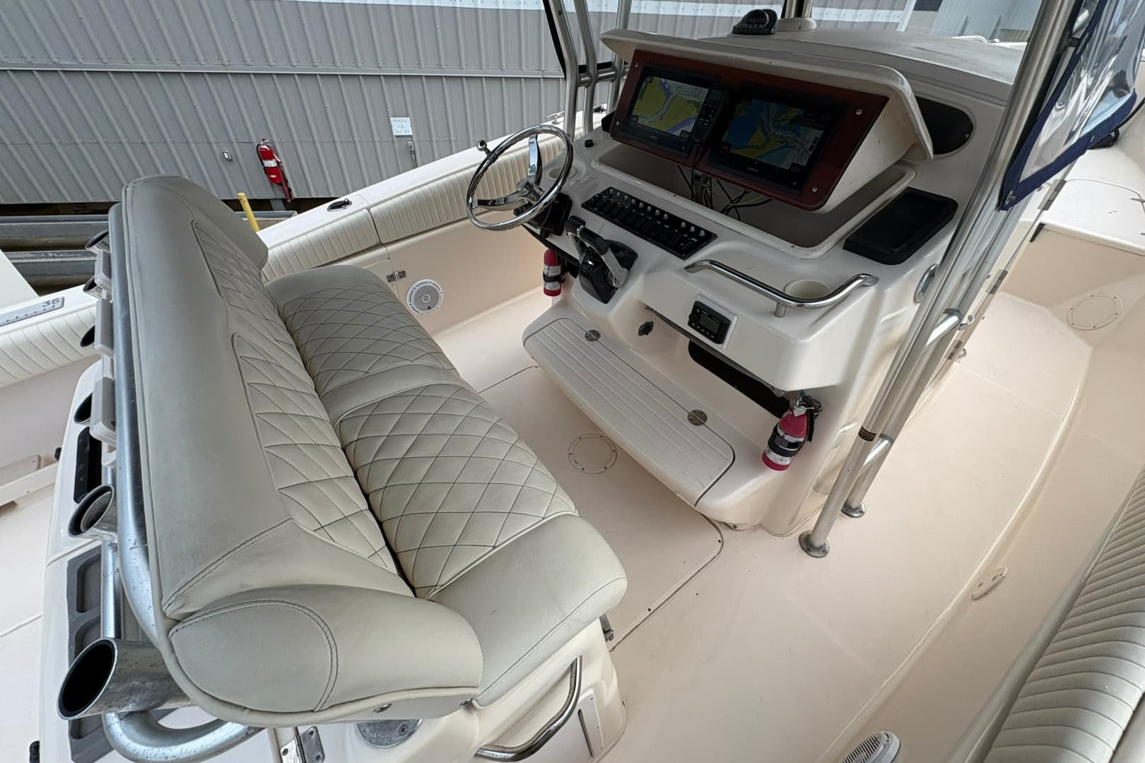 2004 Grady-White Bimini 306