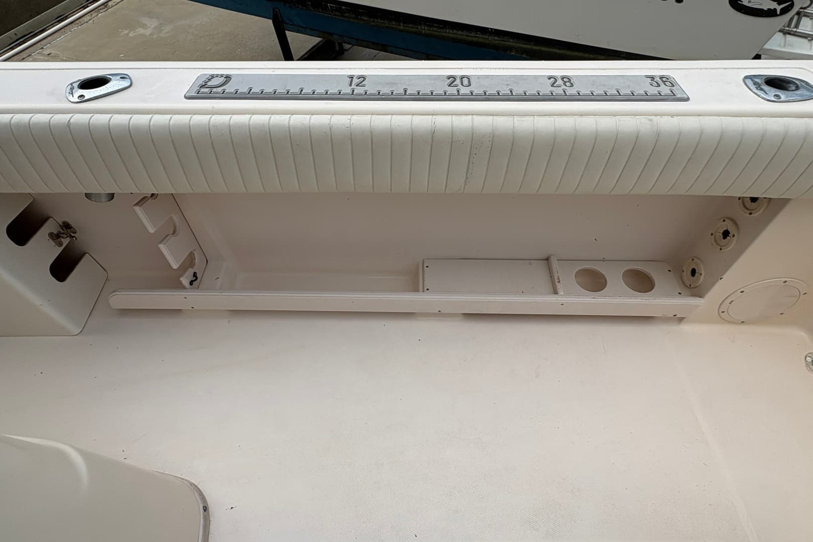 2004 Grady-White Bimini 306