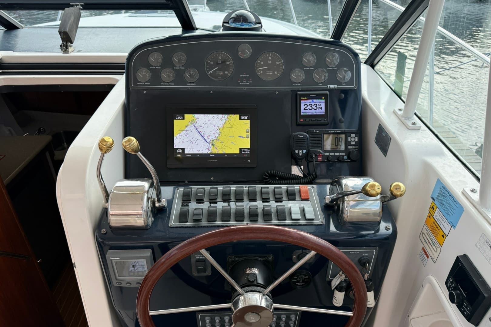 2003 Tiara Yachts 3500 Open
