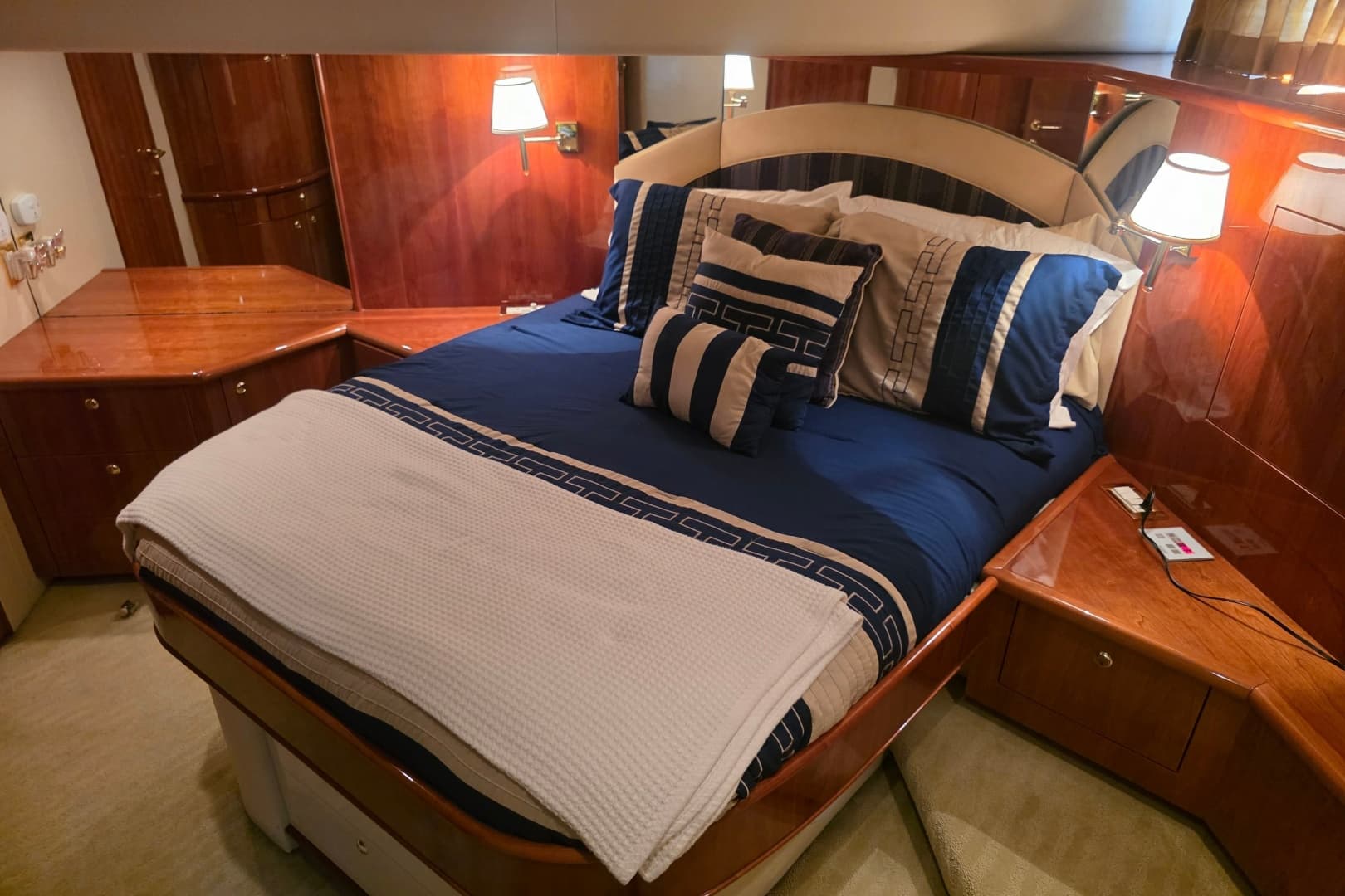 2002 Neptunus 56 Flybridge