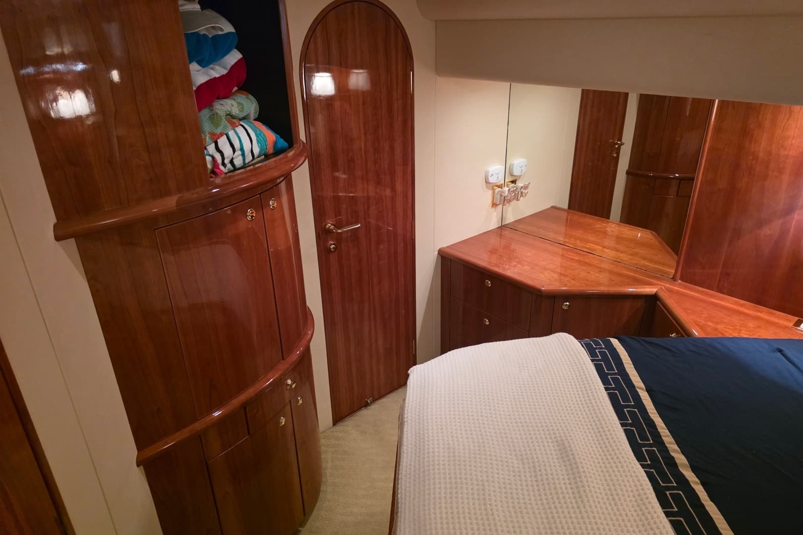 2002 Neptunus 56 Flybridge