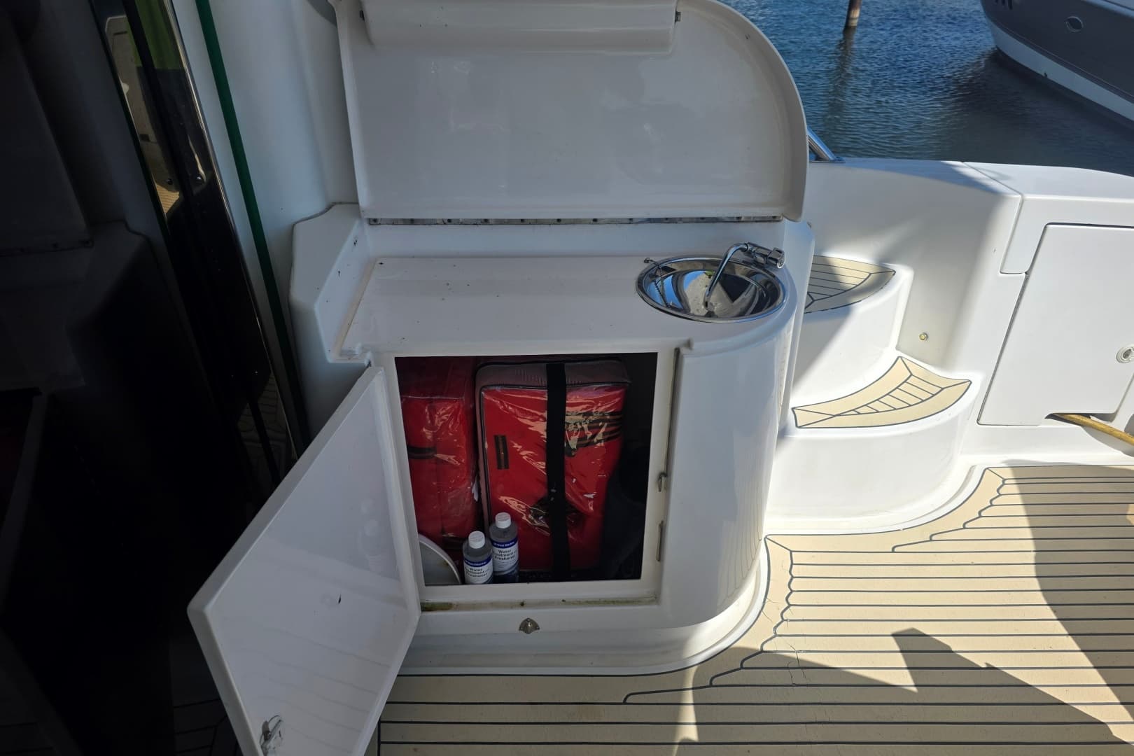 2002 Neptunus 56 Flybridge