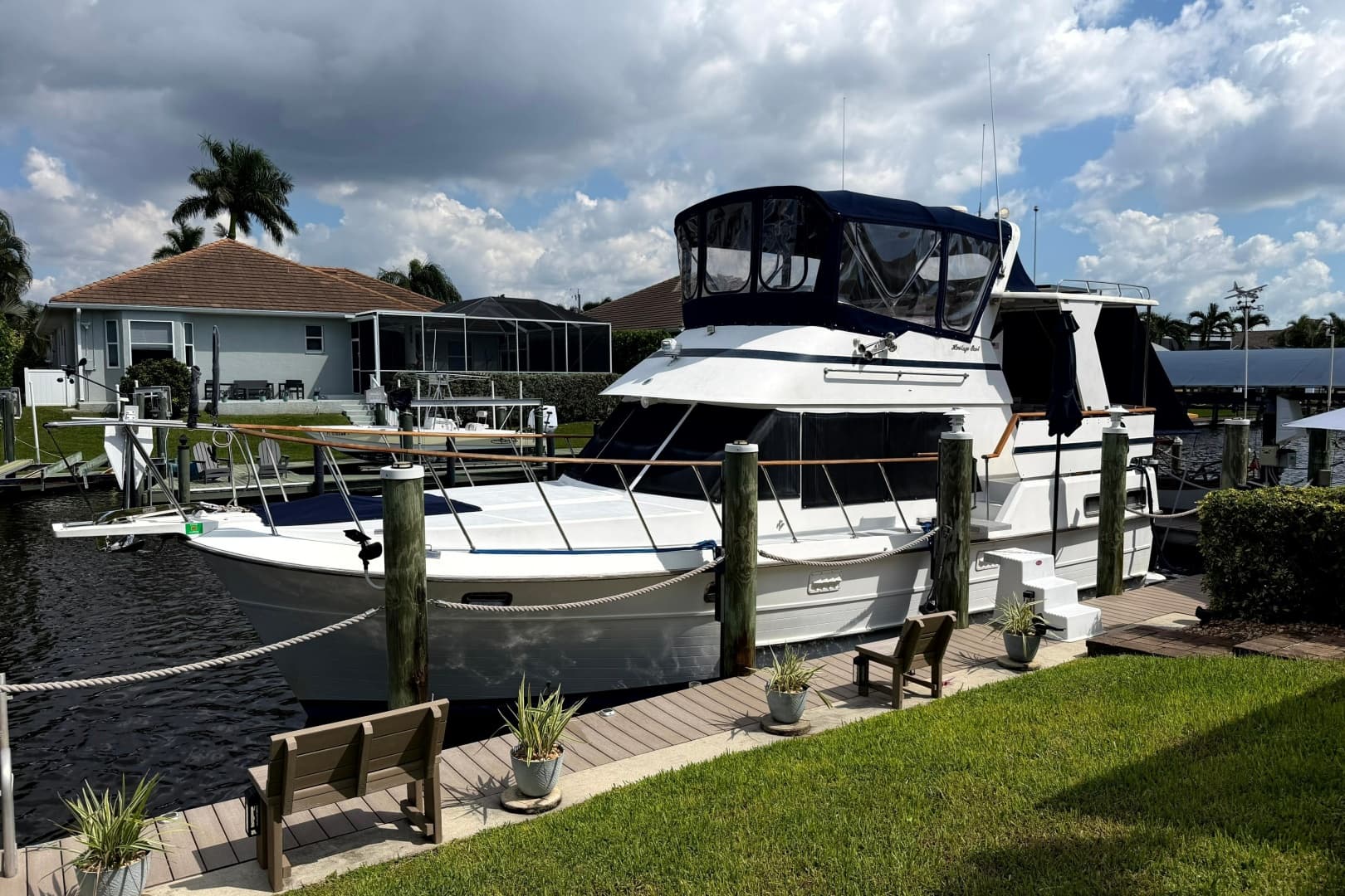 1998 Heritage East 36 Sundeck Trawler