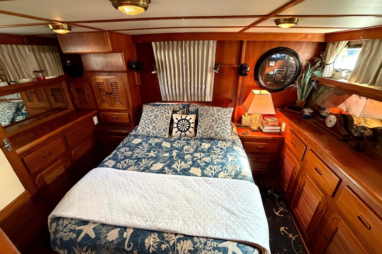 1998 Heritage East 36 Sundeck Trawler