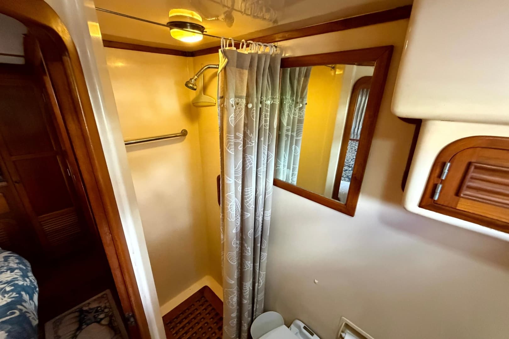 1998 Heritage East 36 Sundeck Trawler
