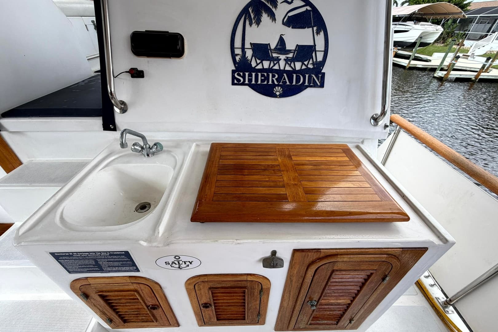 1998 Heritage East 36 Sundeck Trawler